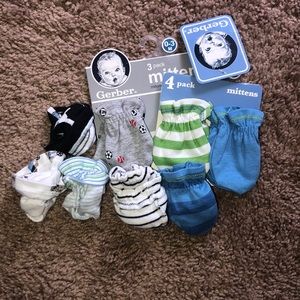Newborn mittens